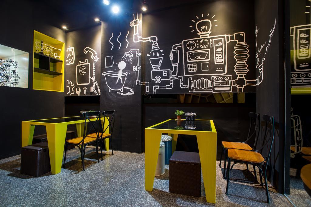 Just Walk Backpacker Hostel Хуалиен Сити Екстериор снимка