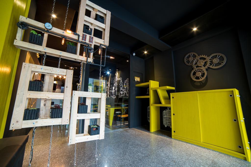 Just Walk Backpacker Hostel Хуалиен Сити Екстериор снимка